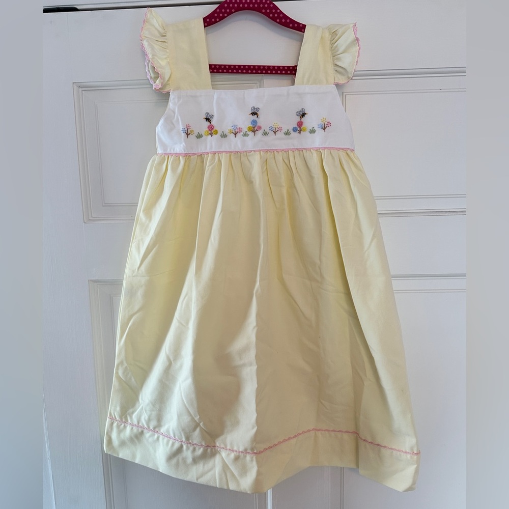 Sweet Dreams Girls Embroidered Yellow Pink Bee Dress size 6 excellent condition